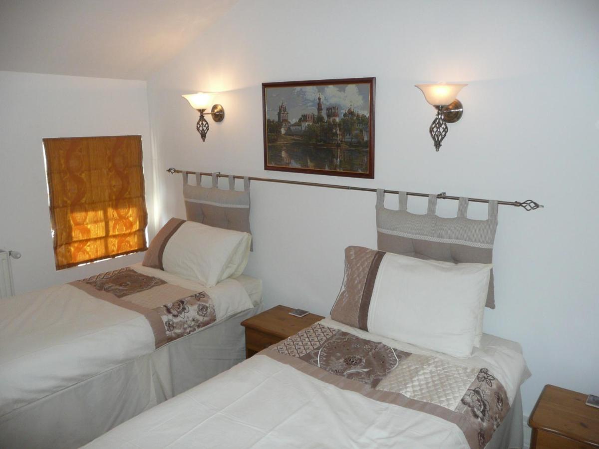 Bed and Breakfast Maison Blanc Gibourne Zewnętrze zdjęcie